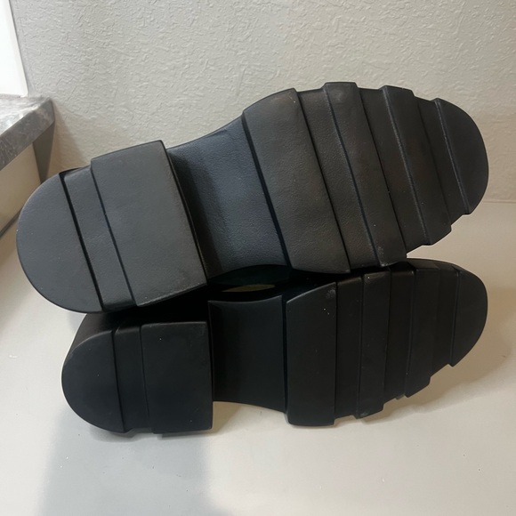 Sanctuary Tredon Chelsea Boot in a camouflage print, size 10, new - Picture 4 of 5